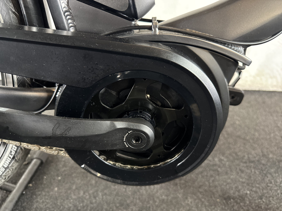 Bifoco — motor_rechts