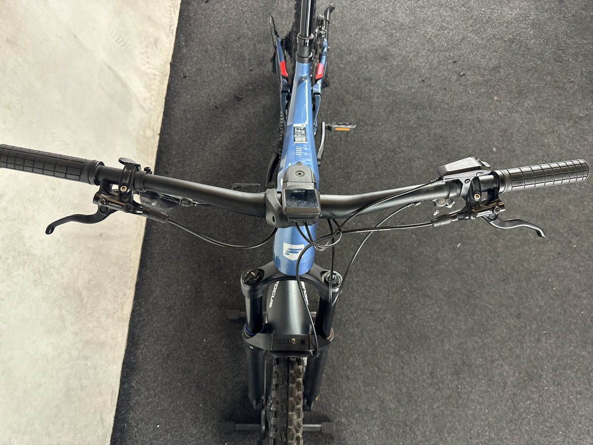 Bifoco — cockpit_von_vorne