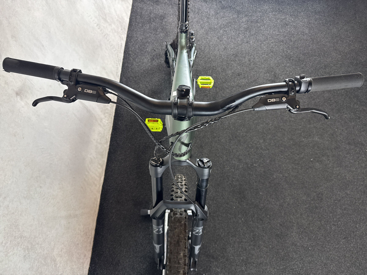 Bifoco — cockpit_von_vorne