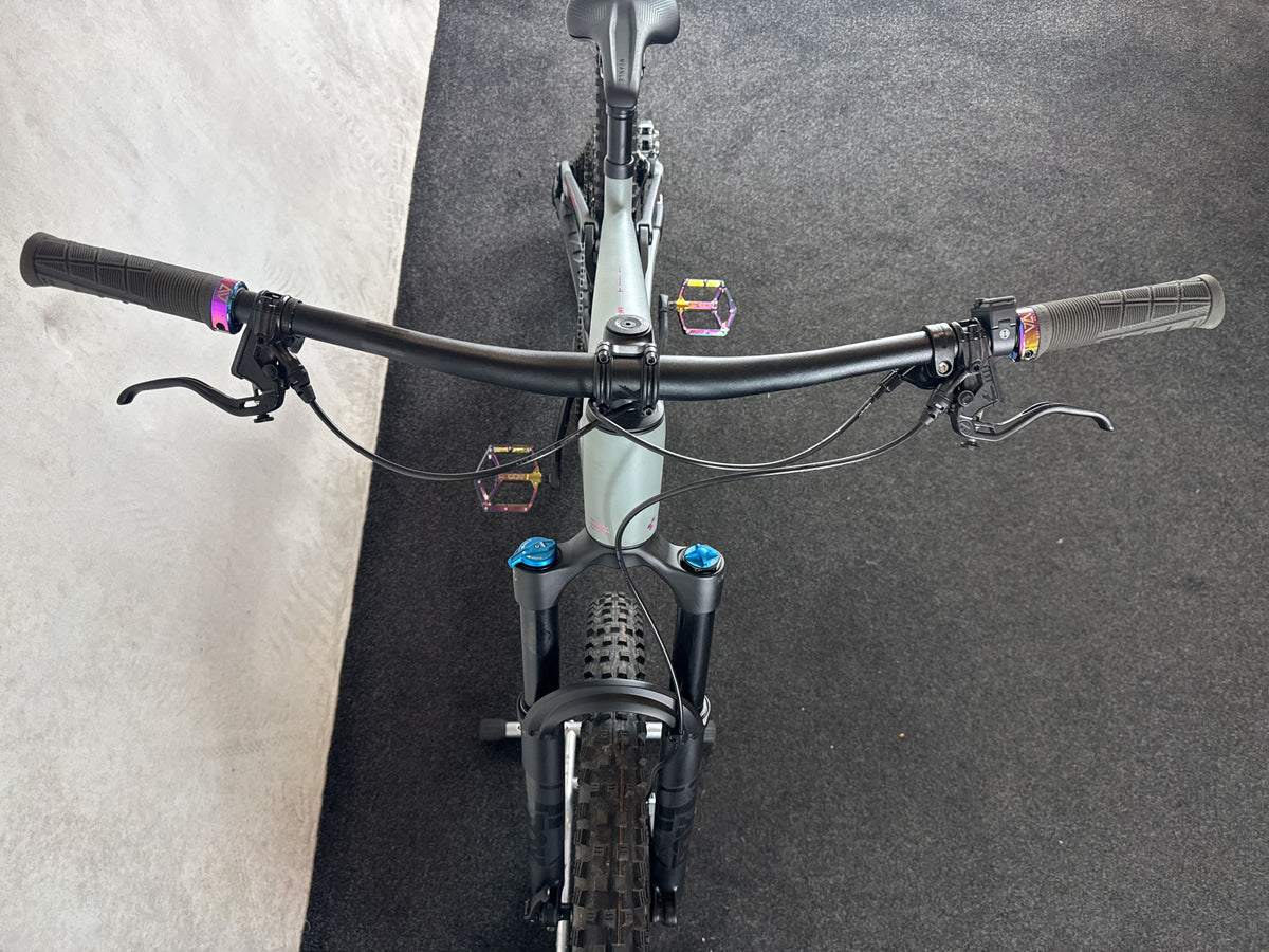 Bifoco — cockpit_von_vorne