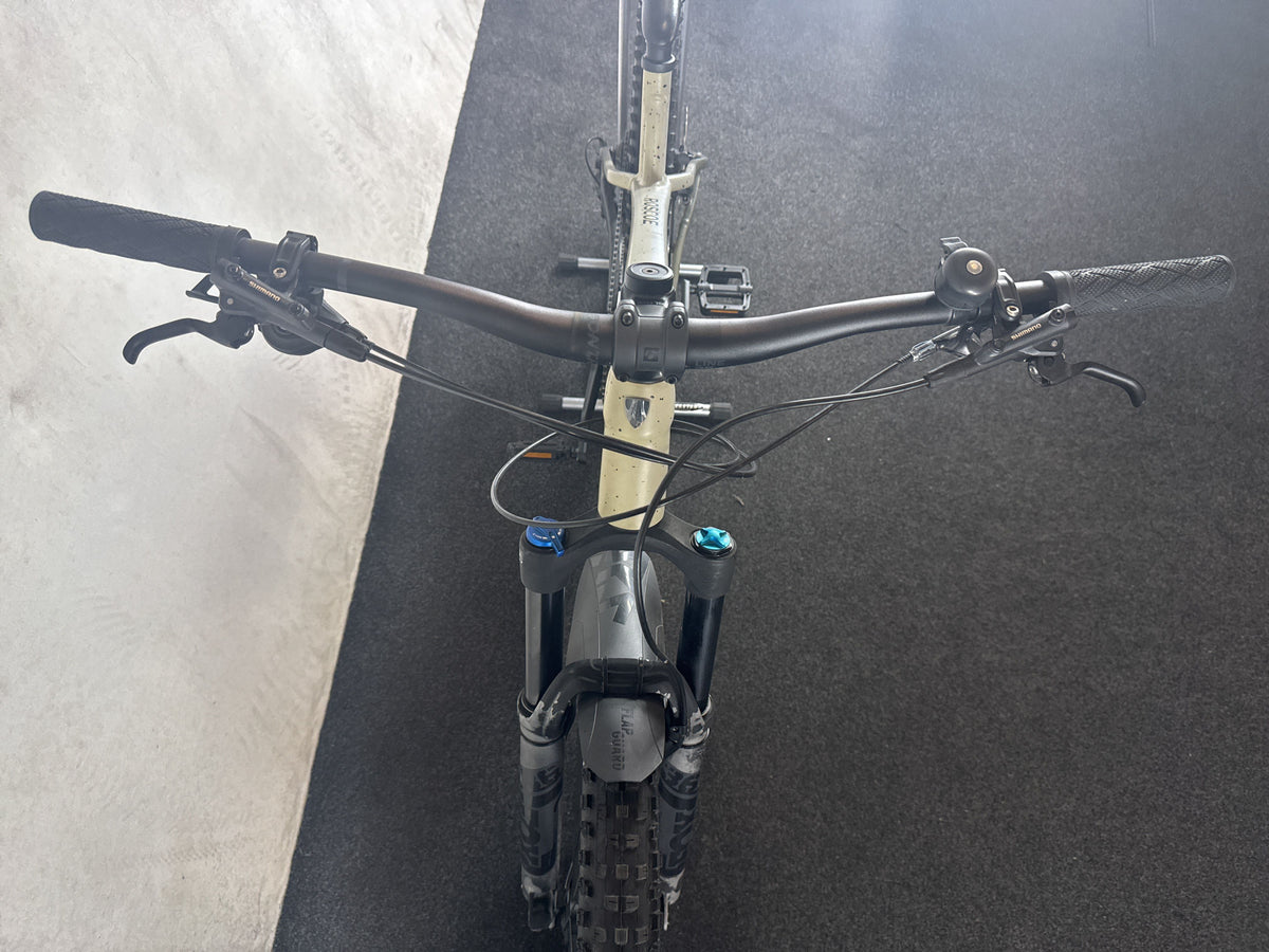 Bifoco — cockpit_von_vorne