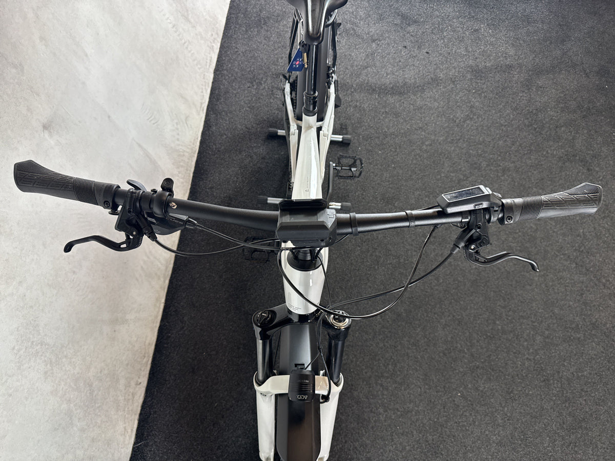 Bifoco — cockpit_von_vorne