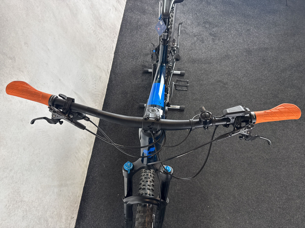 Bifoco — cockpit_von_vorne