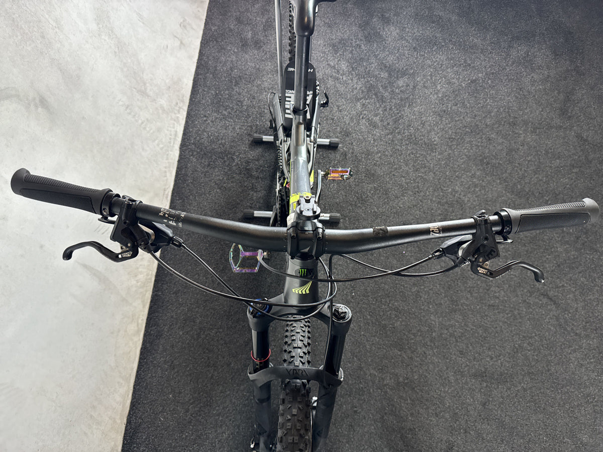 Bifoco — cockpit_von_vorne