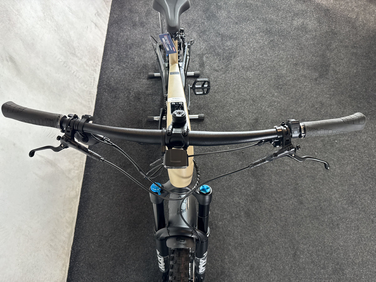 Bifoco — cockpit_von_vorne