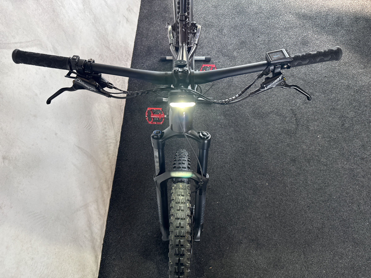 Bifoco — cockpit_von_vorne