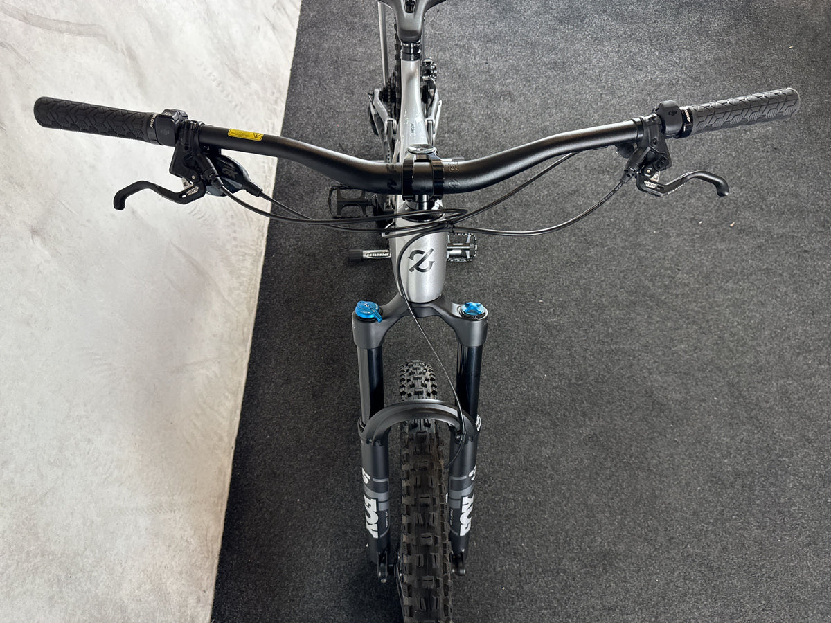 Bifoco — cockpit_von_vorne