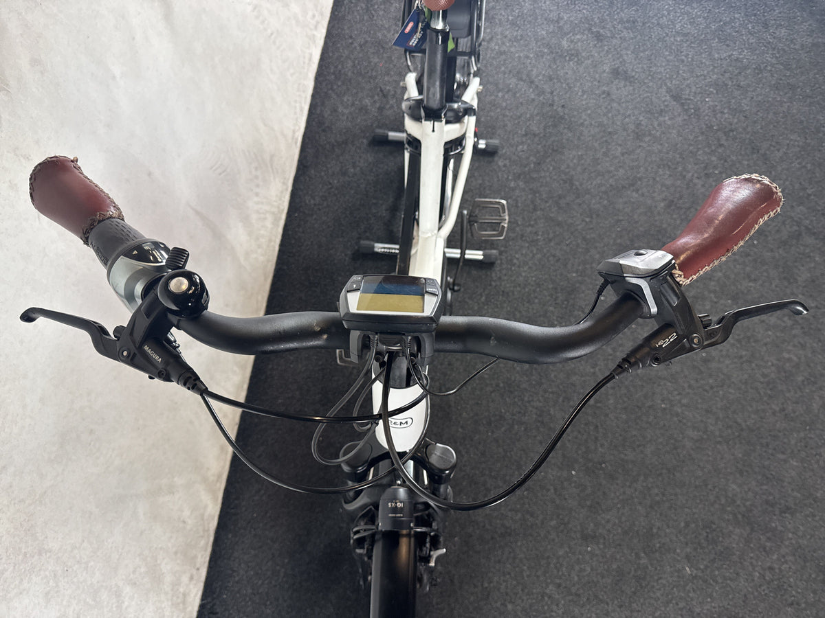 Bifoco — cockpit_von_vorne