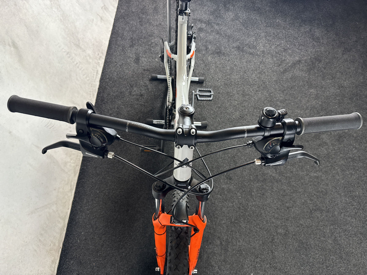 Bifoco — cockpit_von_vorne