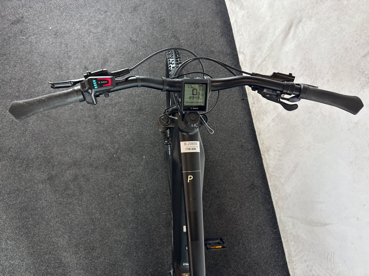 CUBE Nuride Hybrid Pro 625 Allroad gebraucht – Cockpit aus Fahrersicht