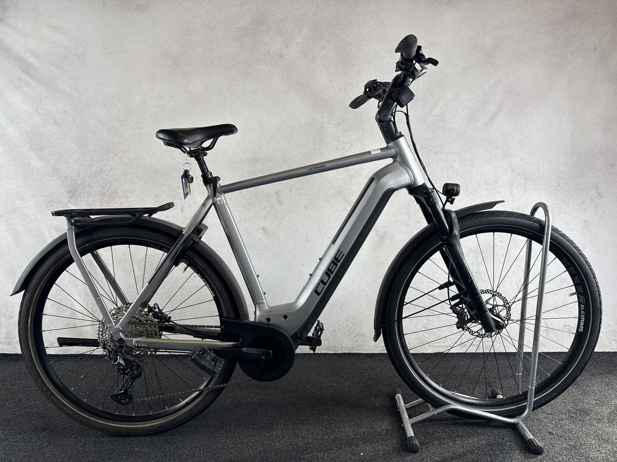 CUBE Kathmandu Hybrid SLX 750 Lady gebraucht – Seitenansicht rechts