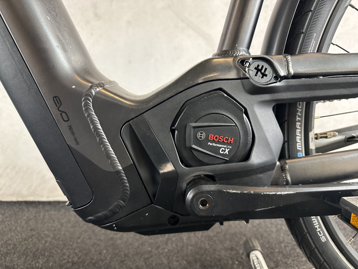 Pegasus Premio EVO 5F Lite gebraucht – Motor von links