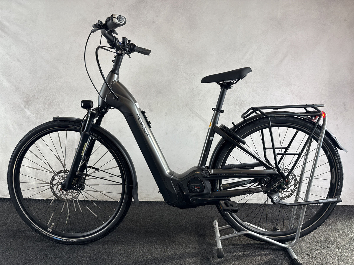 Pegasus Premio EVO 5F Lite gebraucht – Seitenansicht links