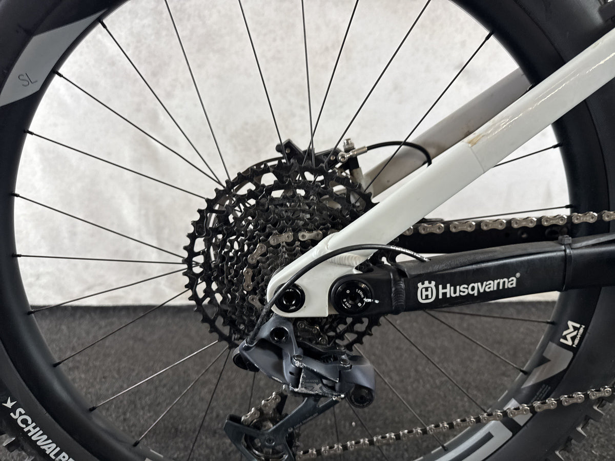 Husqvarna Hard Cross HC4 gebraucht – Hinterradnabe und Schaltung