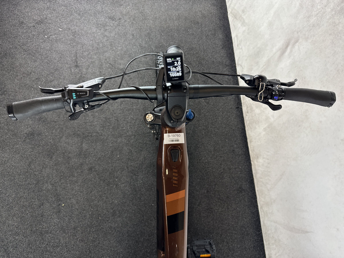Focus Thron² 6.8 EQP gebraucht – Cockpit aus Fahrersicht