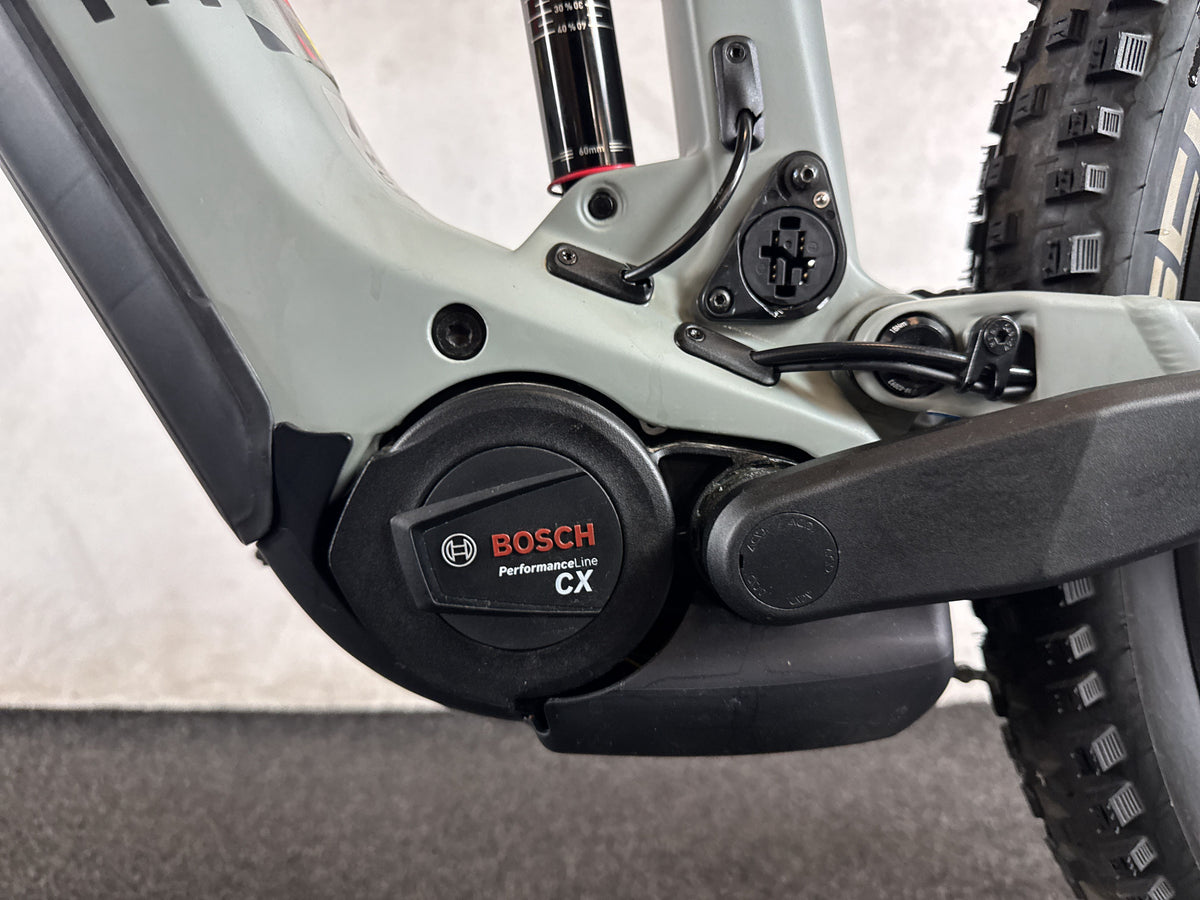 Cube Stereo Hybrid 120 HPC Pro 750 gebraucht – Motor von links