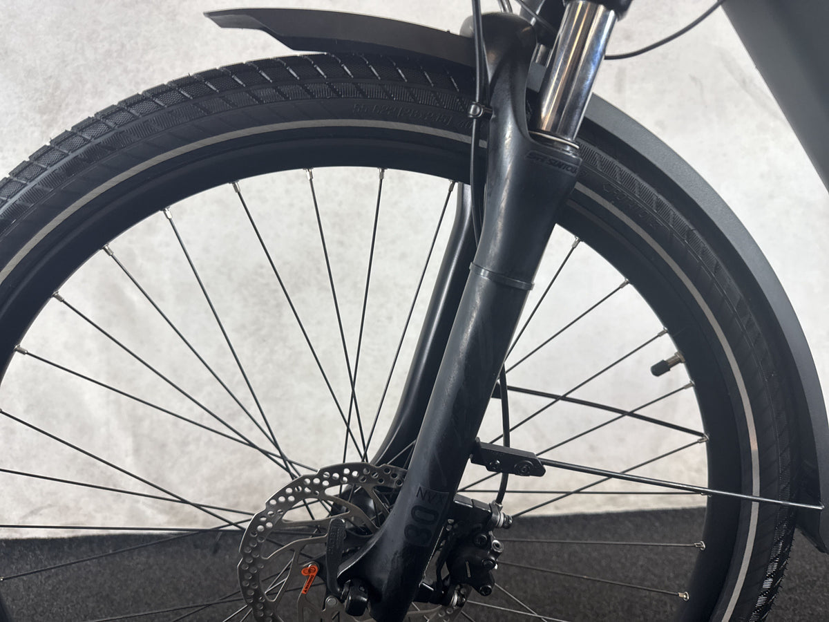 CUBE Touring Hybrid Pro 625 gebraucht – Vorderrad und Gabel
