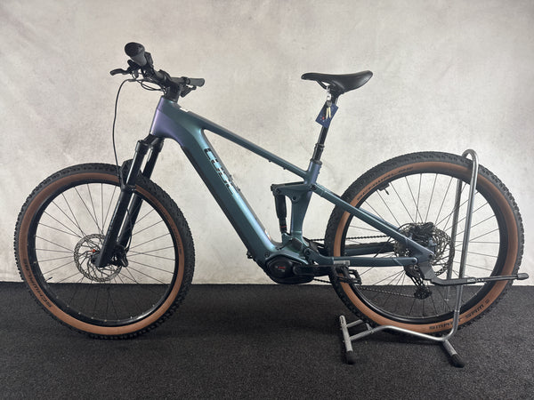 CUBE Stereo Hybrid One22 Race 800