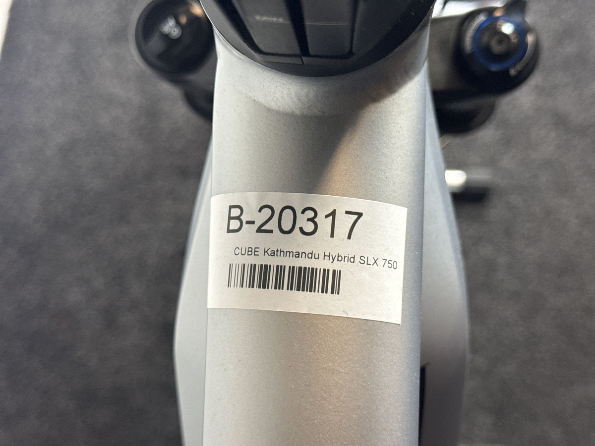 CUBE Kathmandu Hybrid SLX 750 gebraucht – Rahmennummer-Etikett