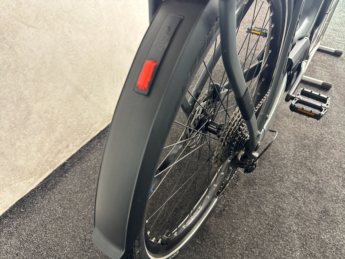 Cube Kathmandu Hybrid ONE 800 shadowgrey'n'black gebraucht – Hinterrad