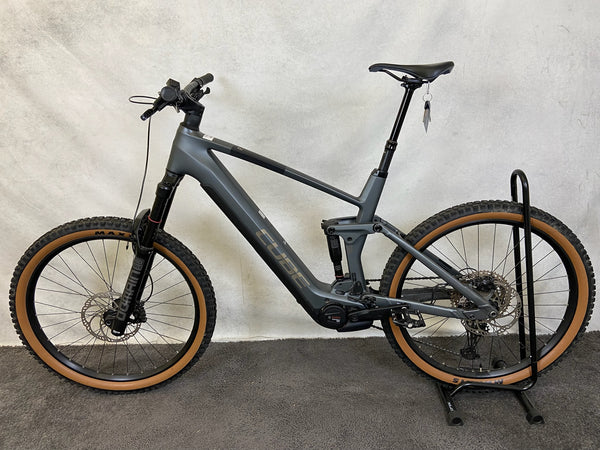 CUBE Stereo Hybrid 160 HPC Race 625 27.5