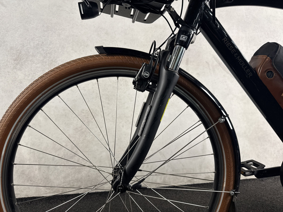 Riese & Müller Cruiser2 vario gebraucht – Vorderrad und Gabel