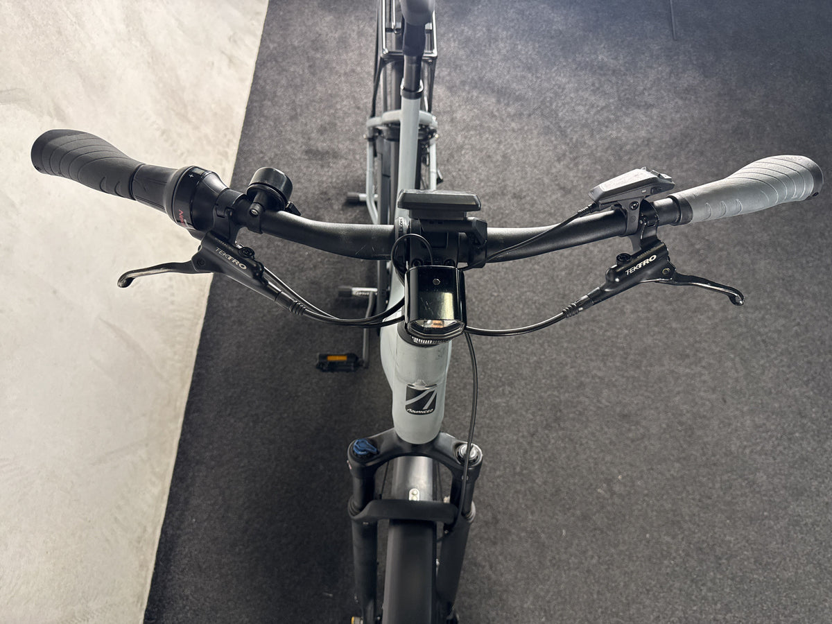 Advanced Trekking Pro Wave gebraucht – Cockpit von vorne