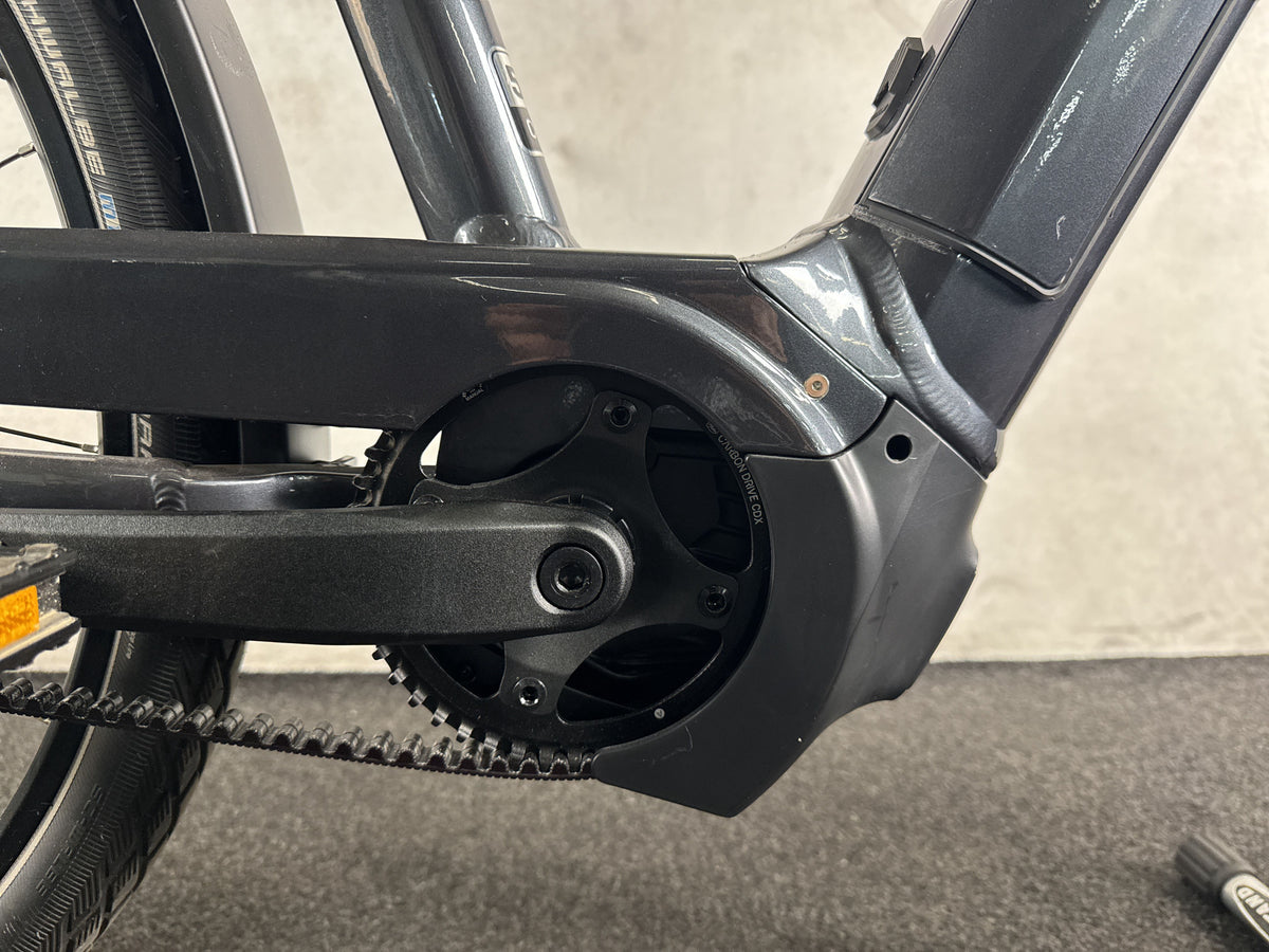 Kettler Quadriga CX5 HD gebraucht – Motor von rechts