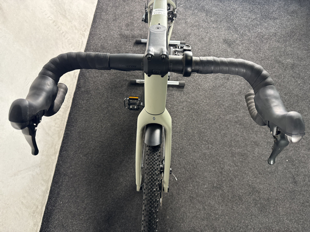 Scott Speedster Gravel 40 EQ gebraucht – Cockpit von vorne