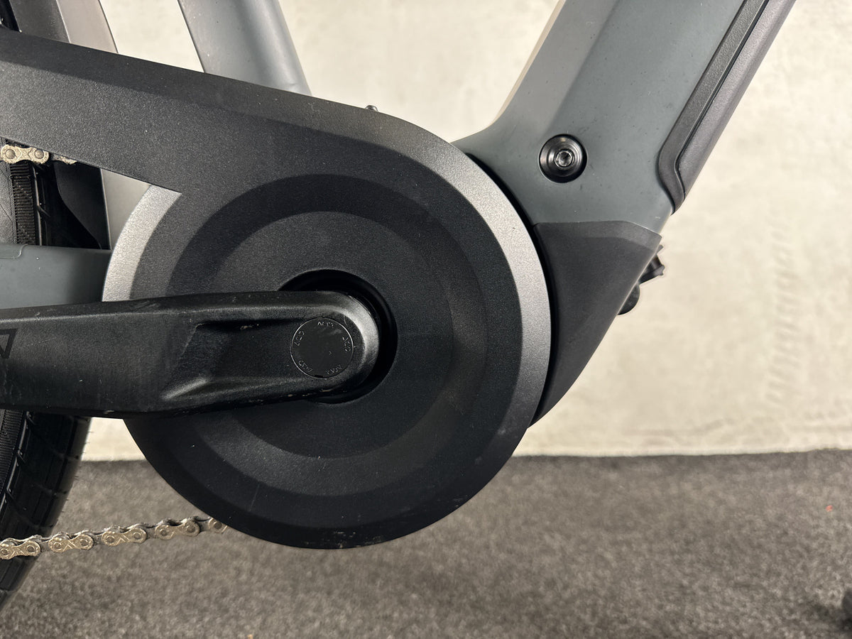 CUBE Kathmandu Hybrid ONE 800 gebraucht – Motor von rechts