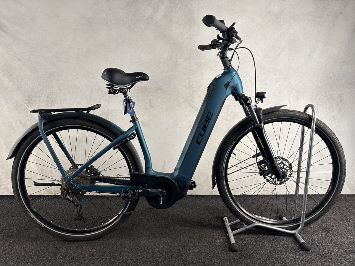 Cube Kathmandu Hybrid One 750 gebraucht – Seitenansicht rechts