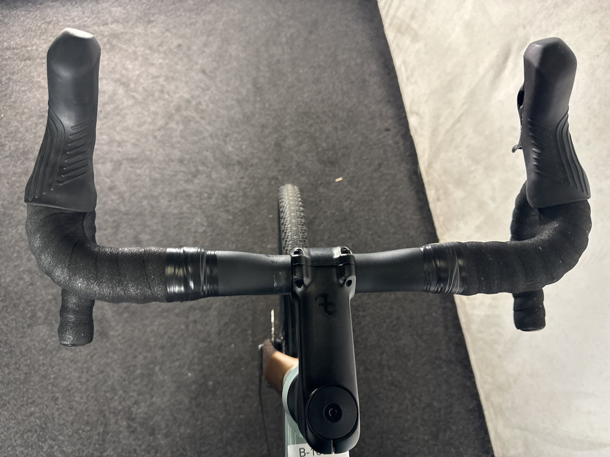 ORBEA TERRA H30 gebraucht – Cockpit aus Fahrersicht