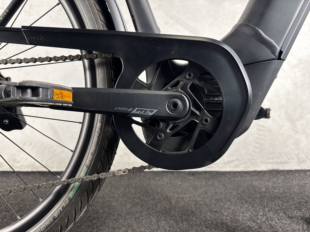 KTM Macina Tour CX 610 gebraucht – Motor von rechts
