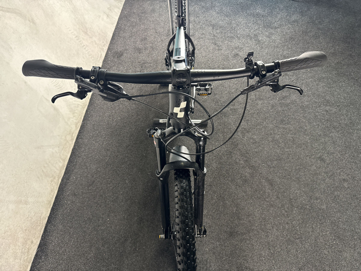 Cube Reaction C:62 ONE gebraucht – Cockpit von vorne