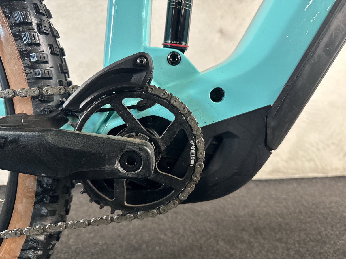 CUBE Stereo Hybrid 140 HPC Race 750 gebraucht – Motor von rechts