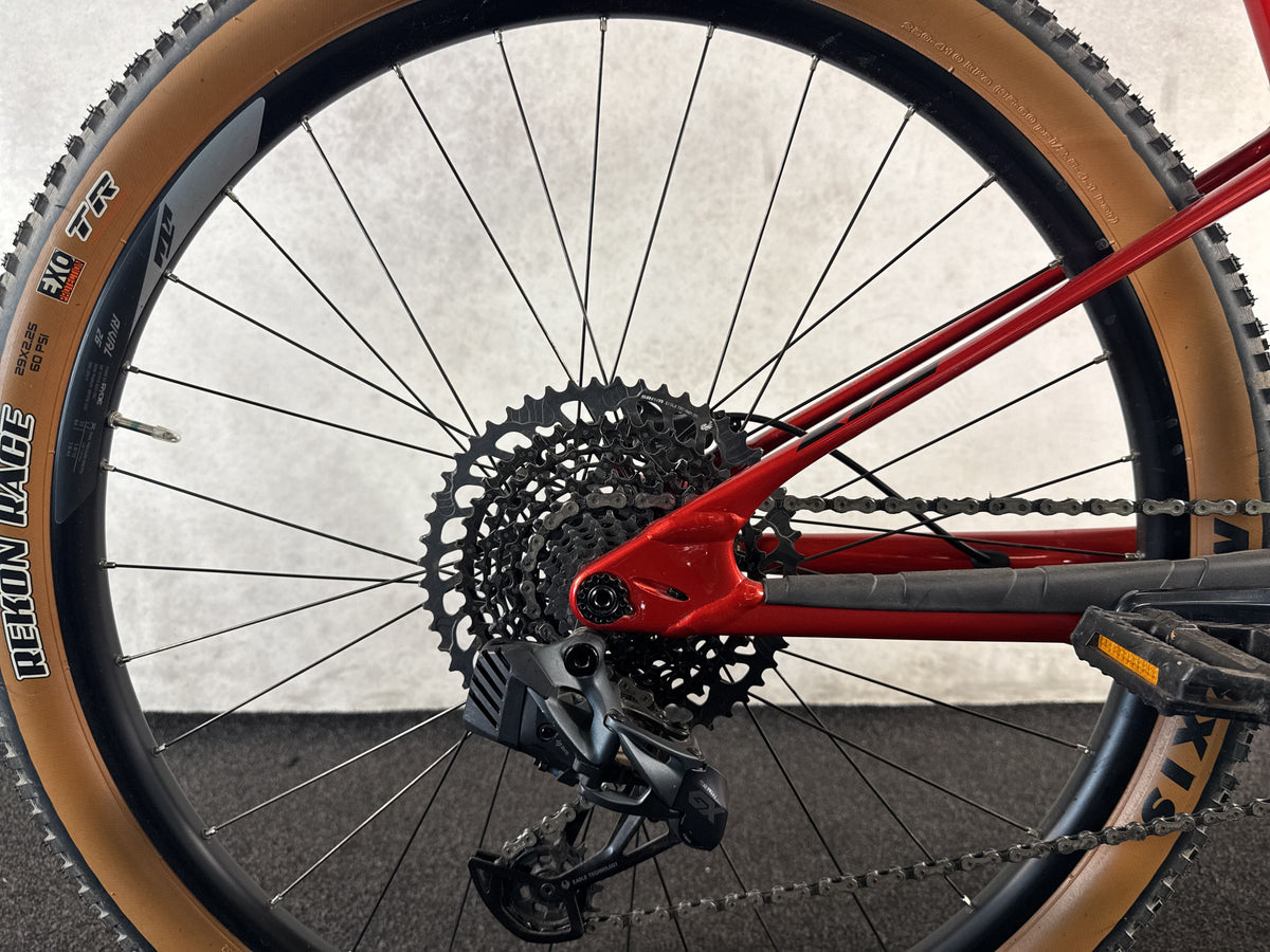 KTM Scarp Elite AXS EVO2 gebraucht – Hinterradnabe und Schaltung