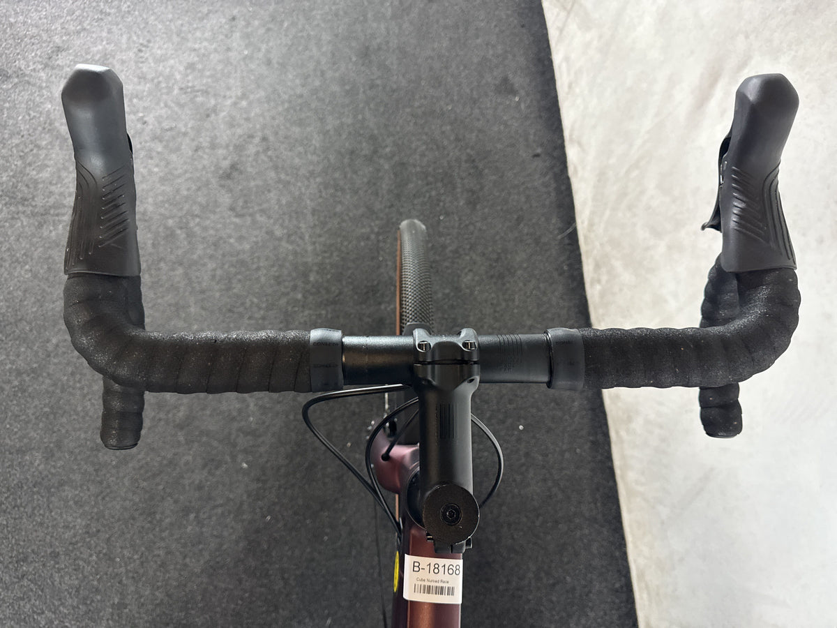 Cube Nuroad Race FE gebraucht – Cockpit aus Fahrersicht
