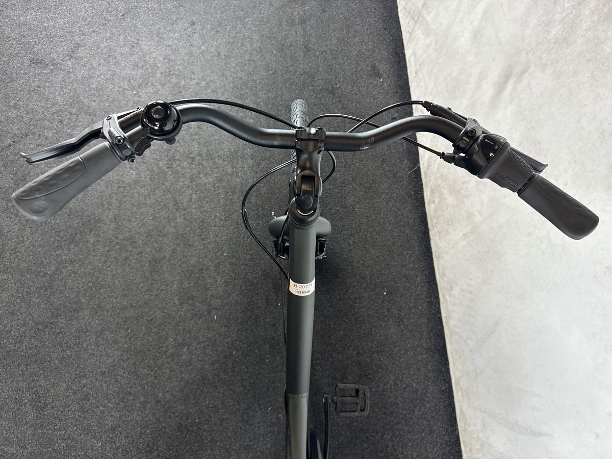 Raleigh Devon 8 gebraucht – Cockpit aus Fahrersicht