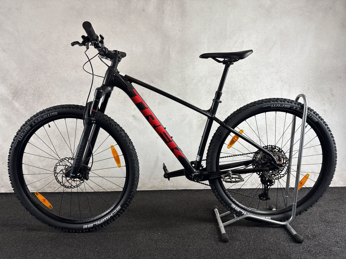 Trek X-Caliber 9 gebraucht – Seitenansicht links