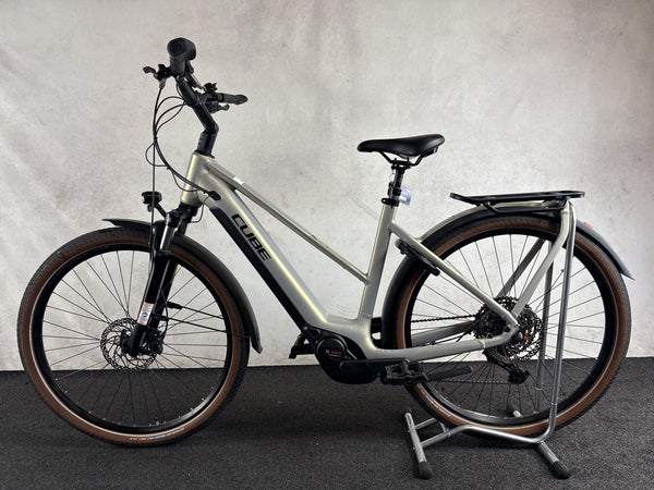 Cube Touring Hybrid Pro 625 Trapez