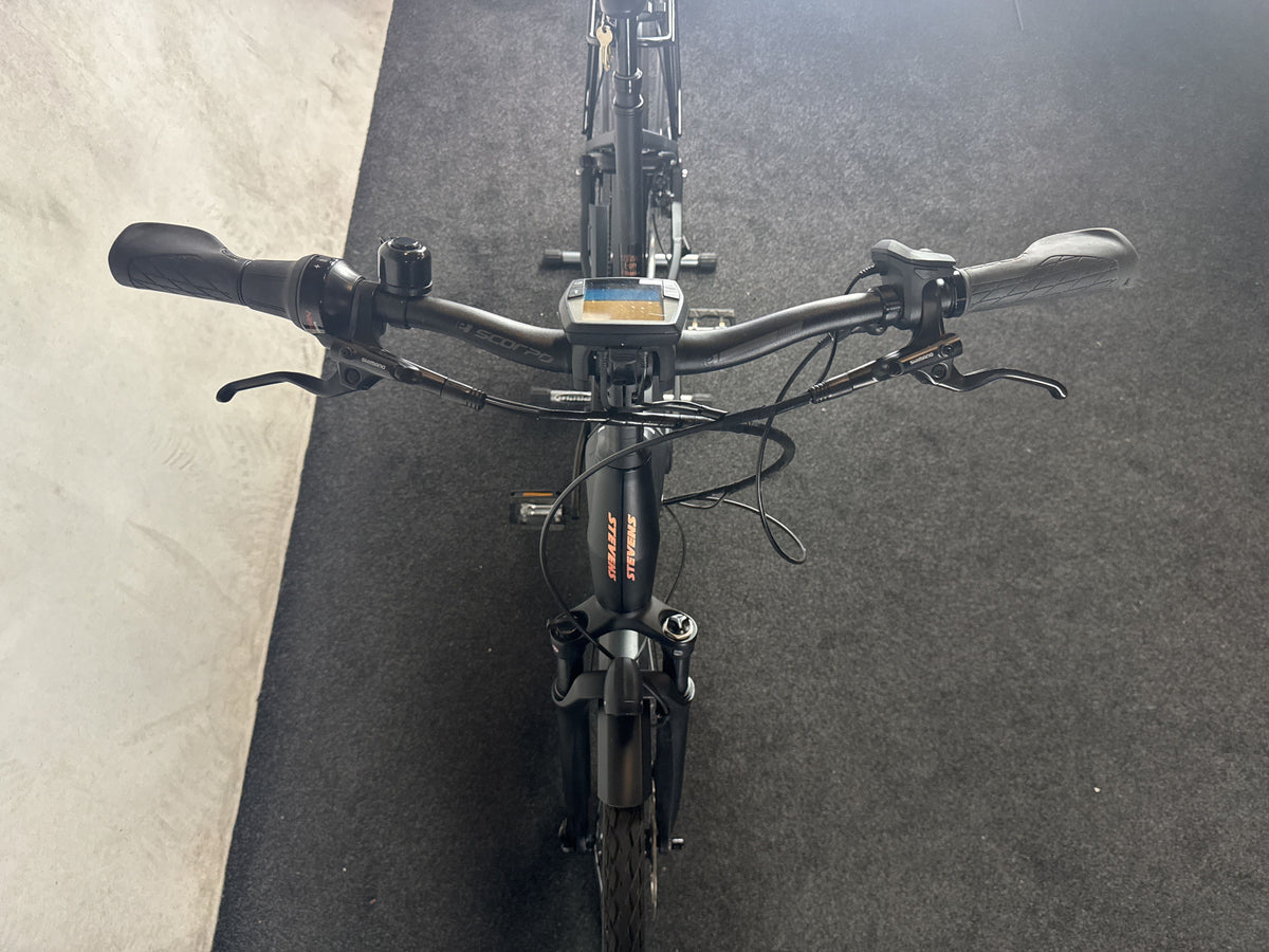 Stevens E-Courier Luxe Gent gebraucht – Cockpit von vorne
