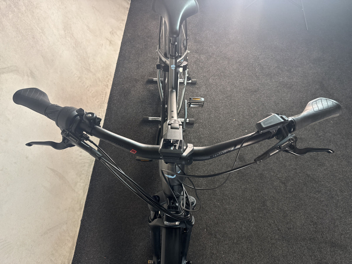 Victoria Tresalo 17 gebraucht – Cockpit von vorne