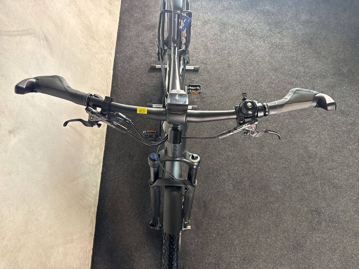 Giant Explore E+ Pro 0 gebraucht – Cockpit von vorne