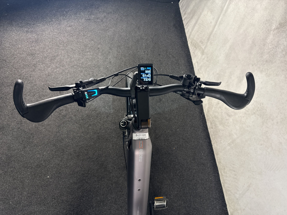 KTM Macina Style 710 gebraucht – Cockpit aus Fahrersicht