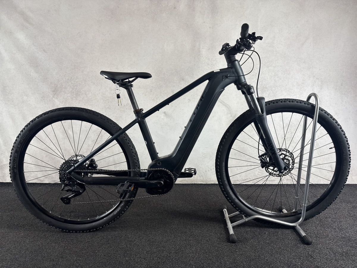 CUBE Reaction Hybrid Performance 625 gebraucht – Seitenansicht rechts