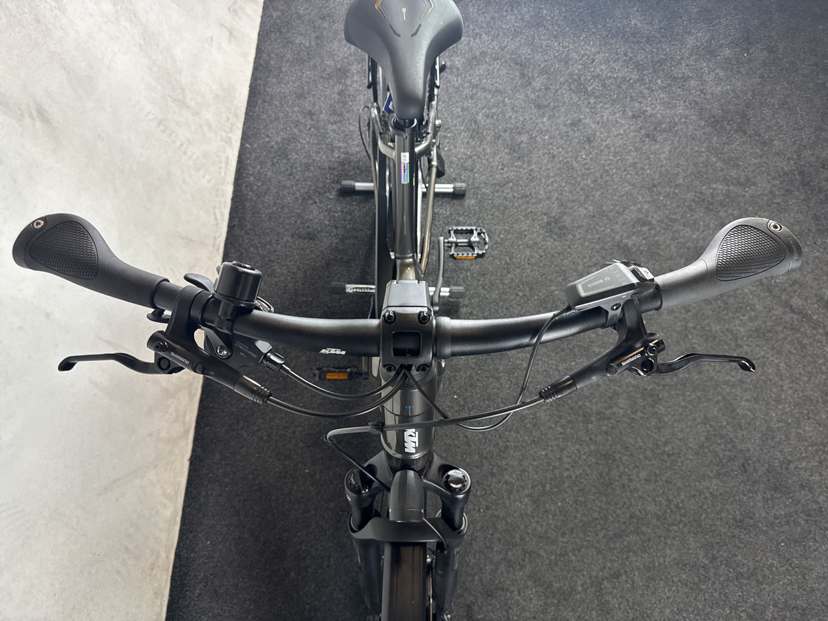KTM Macina Style 740 gebraucht – Cockpit von vorne