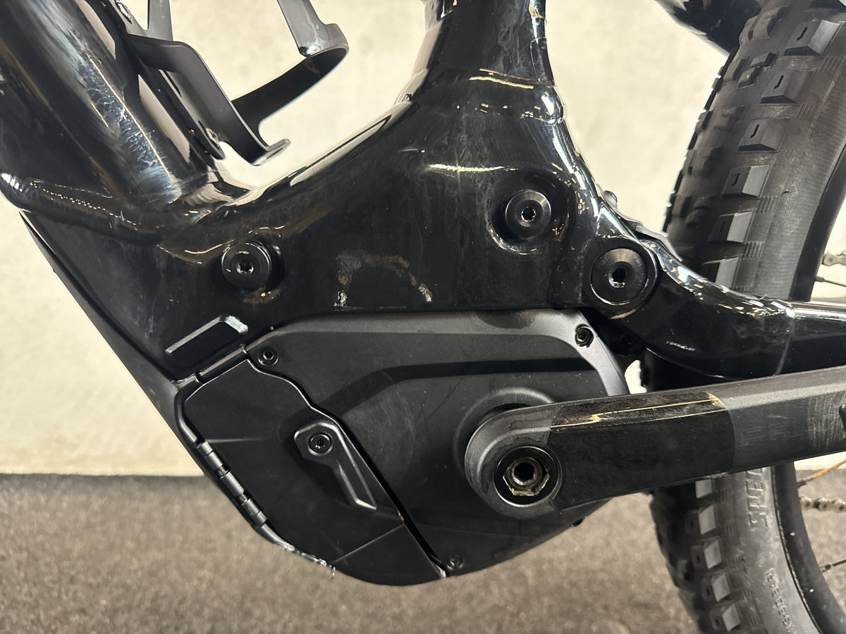 Specialized Turbo Levo Comp Alloy gebraucht – Motor von links