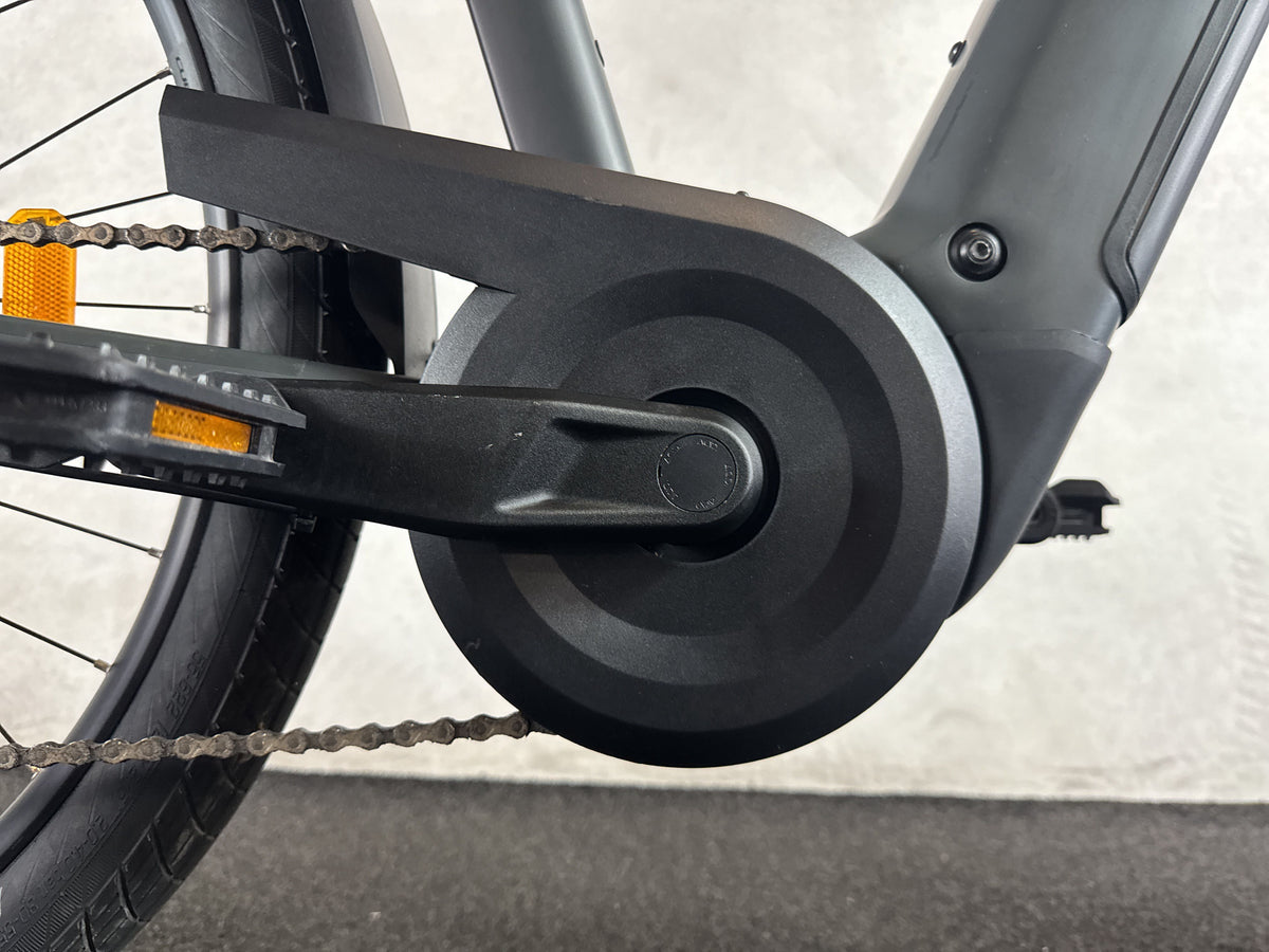 CUBE Kathmandu Hybrid ONE 800 gebraucht – Motor von rechts