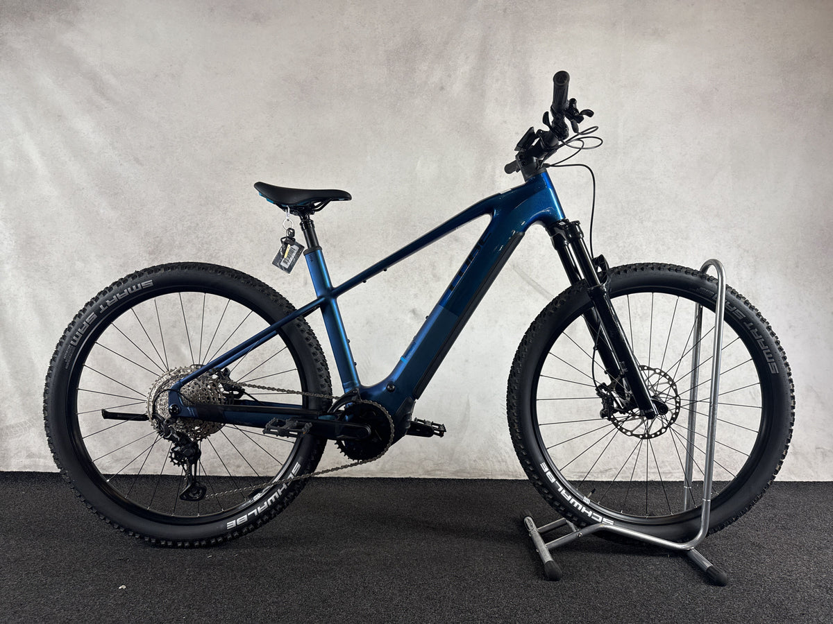 CUBE Reaction Hybrid SLX 800 gebraucht – Seitenansicht rechts