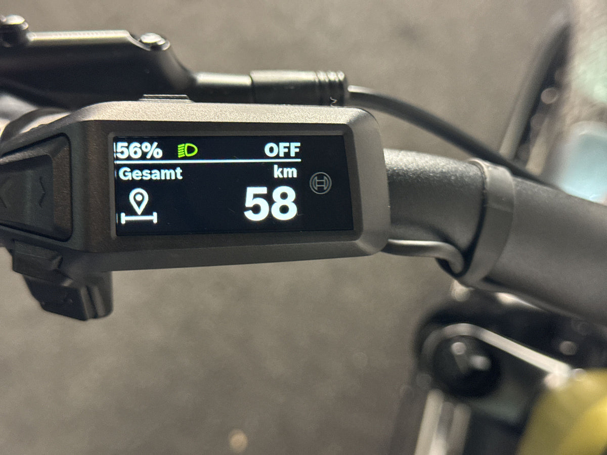CUBE Touring Hybrid Pro 800 gebraucht – Display